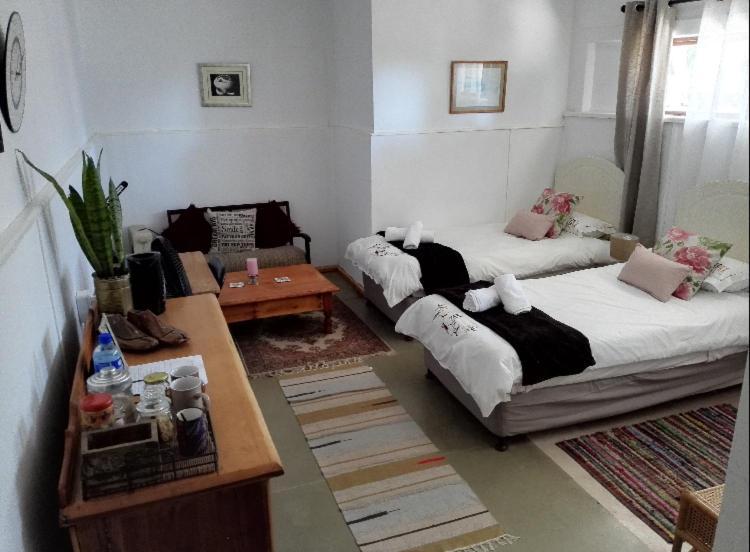 Suzie'S Coffee Shop Accommodation Bellville Exterior foto