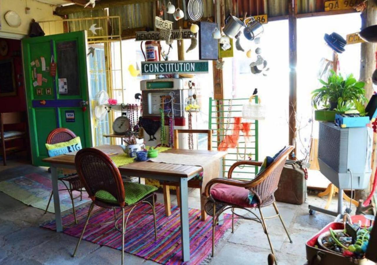 Suzie'S Coffee Shop Accommodation Bellville Exterior foto